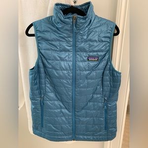 Patagonia Women’s Nano Puff Vest size Medium Wavy Blue New with Tags